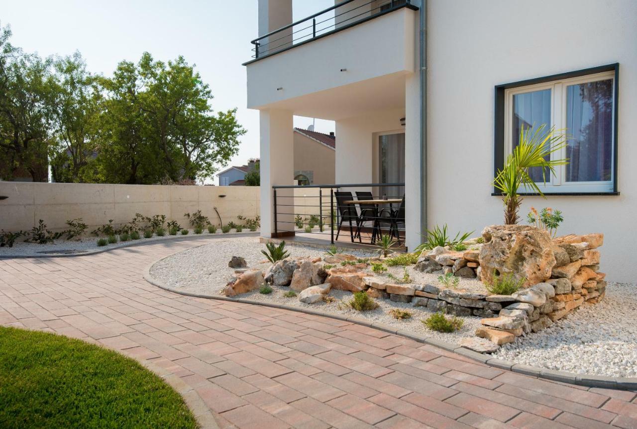 Villa Anja Peroj Exterior photo